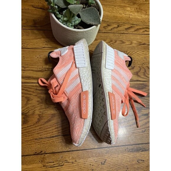 adidas NMD Runner R1 W Sun Glow Pink Peach Coral BY3034 Boost Womens Size 9 - Picture 4 of 9